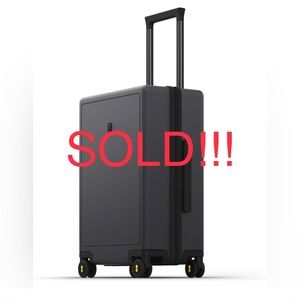 Level8 20” Textured Carry-on BRAND NEW IN BOX!